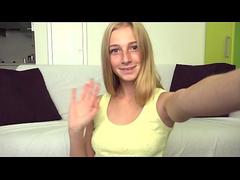 ❤️ Wenn ich gelangweilt bin, masturbiere ich faul meine rosa Muschi ☑ Super porn bei uns ☑
